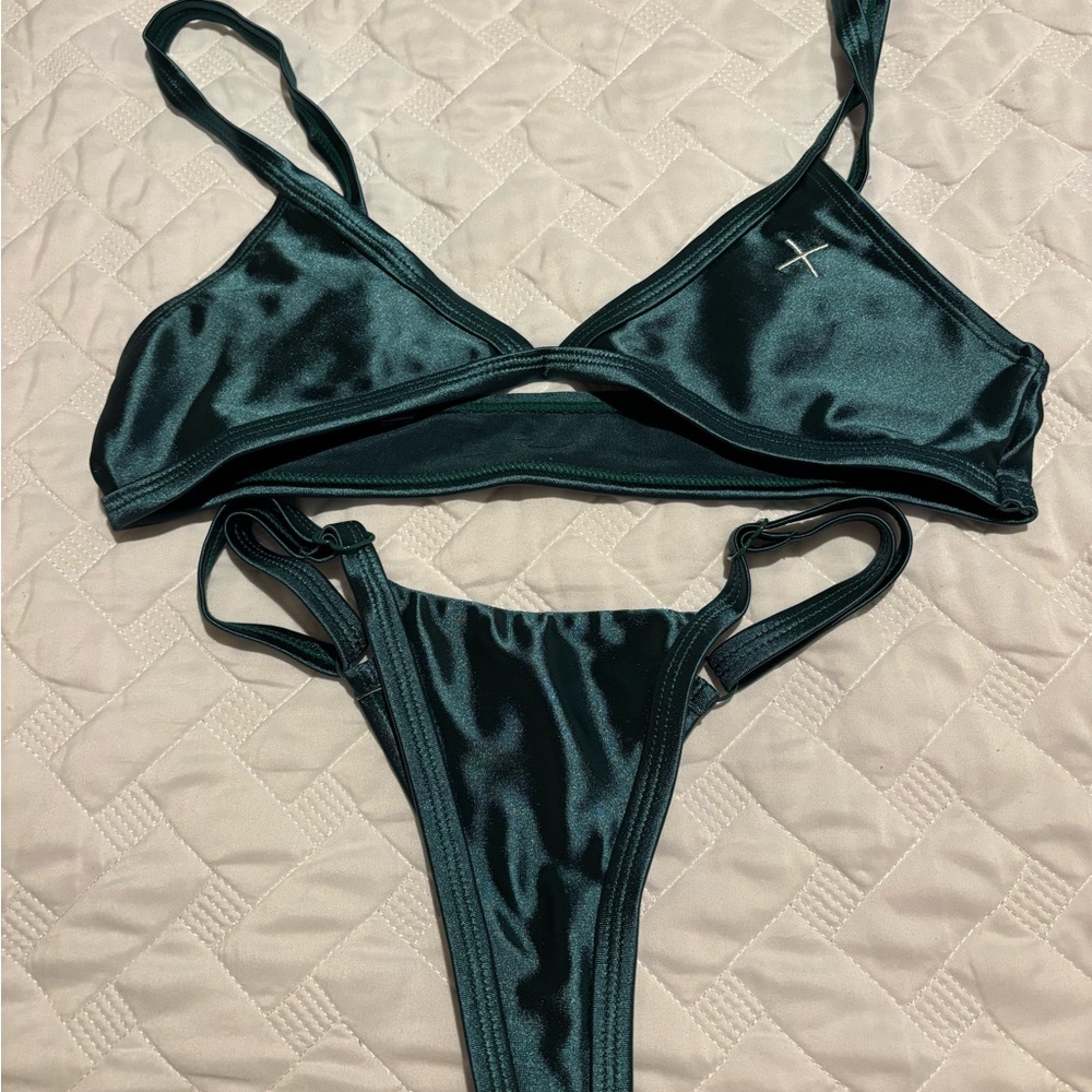 Boutine LA Dark Green Bikini Set